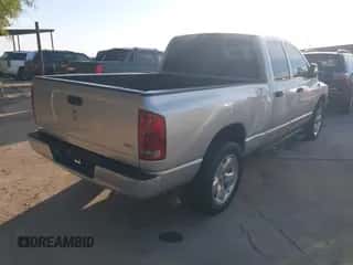 2005 Dodge 1500 SLT z VIN 1D7HA18N45S364736, wystawiony jako IAAI lot #43402500 z przebiegiem 207 456 mil mil oraz . Historia ofert i sprzedaży dostępna na DreamBid. Obrazek 4.