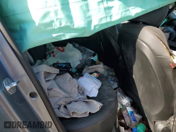 2019 Hyundai Veloster Premium z VIN KMHTG6AF9KU010788, wystawiony jako Copart lot #47687415 z przebiegiem 68 761 mil mil oraz Szkoda całkowita • Salvage title. Historia ofert i sprzedaży dostępna na DreamBid. Obrazek 10.