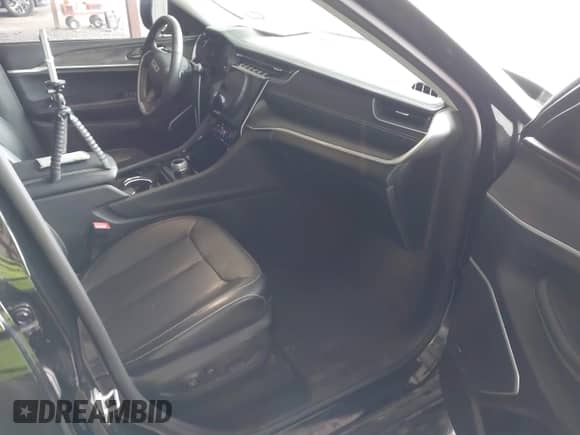 2022 Jeep Grand Cherokee Limited с VIN 1C4RJJBGXN8529050, выставлен на аукционе IAAI как лот 42104179 с пробегом 41 899 миль миль и . История ставок и продаж доступна на DreamBid. Изображение 5.