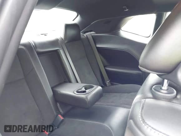 2021 Dodge Challenger GT z VIN 2C3CDZKGXMH567287, wystawiony jako IAAI lot #42492095 z przebiegiem 46 082 mil mil oraz . Historia ofert i sprzedaży dostępna na DreamBid. Obrazek 8.