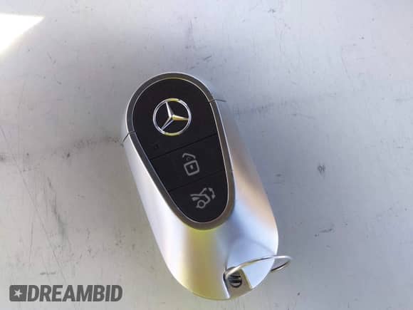 2023 Mercedes-Benz C 300 z VIN W1KAF4GB5PR146522, wystawiony jako IAAI lot #43029013 z przebiegiem 19 416 mil mil oraz . Historia ofert i sprzedaży dostępna na DreamBid. Obrazek 11.