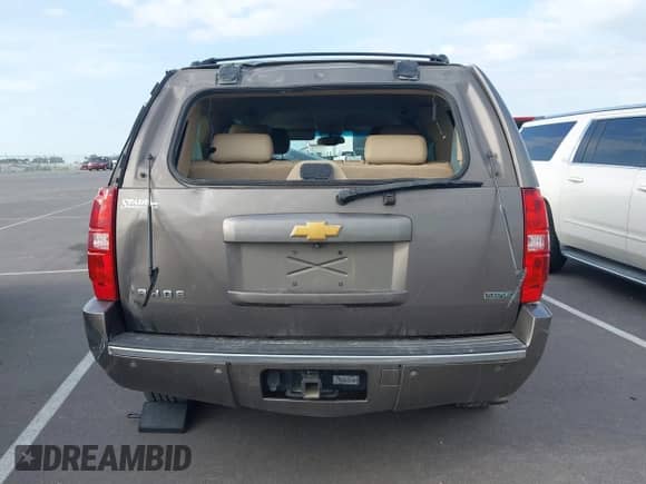 2012 Chevrolet Tahoe LTZ с VIN 1GNSKCE05CR148701, выставлен на аукционе IAAI как лот 42544353 с пробегом Не указан миль и . История ставок и продаж доступна на DreamBid. Изображение 17.
