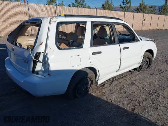 2008 Subaru Forester X with VIN JF1SG63698H718737, listed as a IAAI auction lot 43373758 with 175,552 mi miles and . Bid and sale history available at DreamBid. Image 4.