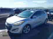 2013 Hyundai Elantra с VIN KMHD35LE7DU117968, выставлен на аукционе IAAI как лот 43071826 с пробегом 137 260 миль миль и . История ставок и продаж доступна на DreamBid. Изображение 17.