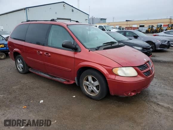 2005 Dodge Caravan SXT with VIN 2D4GP44L55R565124, listed as a Copart auction lot 81490885 with 462,766 mi miles and Clean title. Bid and sale history available at DreamBid. Image 4.