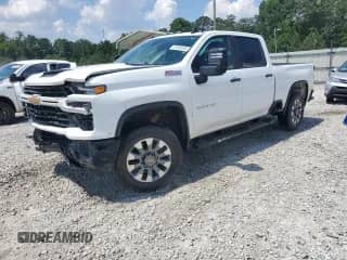2024 Chevrolet Silverado 2500HD Custom с VIN 2GC4YME72R1249473, выставлен на аукционе Copart как лот 61920345 с пробегом 42 981 миль миль и Списание • Salvage title. История ставок и продаж доступна на DreamBid. Изображение 1.