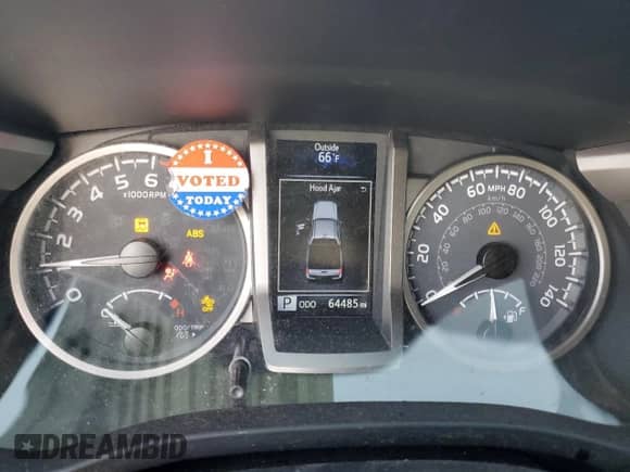 2022 Toyota Tacoma Limited with VIN 3TMGZ5AN4NM474842, listed as a Copart auction lot 52601105 with 64,485 mi miles and Clean title. Bid and sale history available at DreamBid. Image 9.