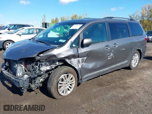 2016 Toyota Sienna XLE with VIN 5TDYK3DC2GS757055, listed as a IAAI auction lot 43483531 with 65,701 mi miles and . Bid and sale history available at DreamBid. Image 6.