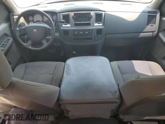 2007 Dodge 2500 SLT z VIN 1D7KS28C47J550955, wystawiony jako Copart lot #69092635 z przebiegiem 262 739 mil mil oraz Szkoda całkowita • Salvage title. Historia ofert i sprzedaży dostępna na DreamBid. Obrazek 8.
