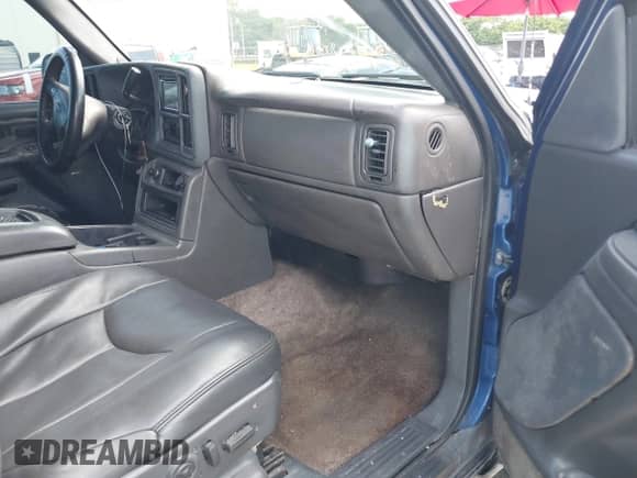 2003 Chevrolet Avalanche с VIN 3GNEC13T63G156320, выставлен на аукционе IAAI как лот 43032163 с пробегом 203 960 миль миль и . История ставок и продаж доступна на DreamBid. Изображение 5.