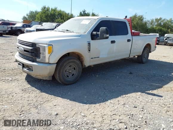 2017 Ford F-250 XL with VIN 1FT7W2AT6HEF22700, listed as a IAAI auction lot 43179798 with 246,557 mi miles and . Bid and sale history available at DreamBid. Image 17.