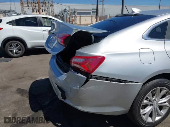 2020 Chevrolet Malibu LT with VIN 1G1ZD5ST0LF089630, listed as a IAAI auction lot 43156440 with 108,509 mi miles and . Bid and sale history available at DreamBid. Image 6.