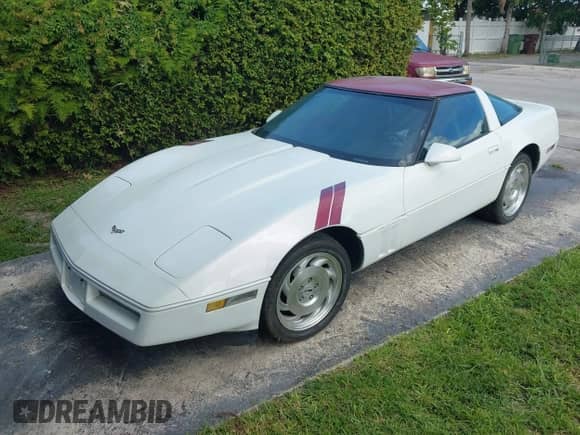 1985 Chevrolet Corvette с VIN 1G1YY0787F5124214, выставлен на аукционе IAAI как лот 42810797 с пробегом 79 567 миль миль и . История ставок и продаж доступна на DreamBid. Изображение 2.