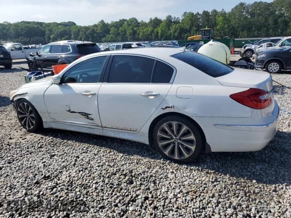 2013 Hyundai Genesis R-Spec с VIN KMHGC4DH8DU249783, выставлен на аукционе Copart как лот 56788825 с пробегом 105 106 миль миль и Списание • Salvage title. История ставок и продаж доступна на DreamBid. Изображение 2.