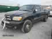 2005 Toyota Tundra SR5 z VIN 5TBRT34115S460803, wystawiony jako Copart lot #83942935 z przebiegiem 210 283 mil mil oraz Szkoda całkowita • Salvage title. Historia ofert i sprzedaży dostępna na DreamBid. Obrazek 1.