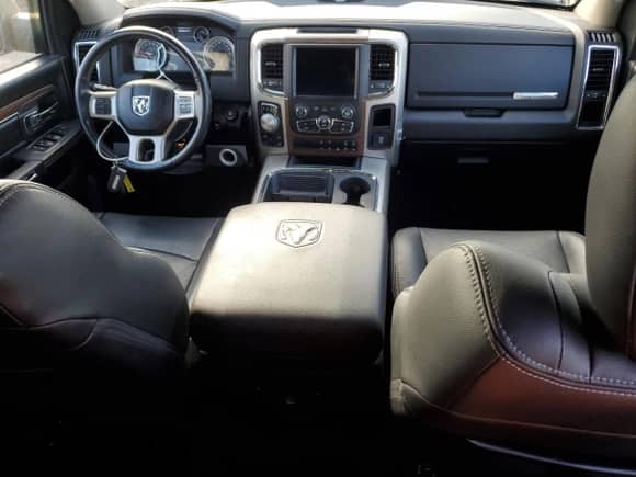 2018 Ram 1500 Laramie с VIN 1C6RR7NMXJS257892, выставлен на аукционе Copart как лот 73394854 с пробегом 85 153 миль миль и Списание • Salvage title. История ставок и продаж доступна на DreamBid. Изображение 8.