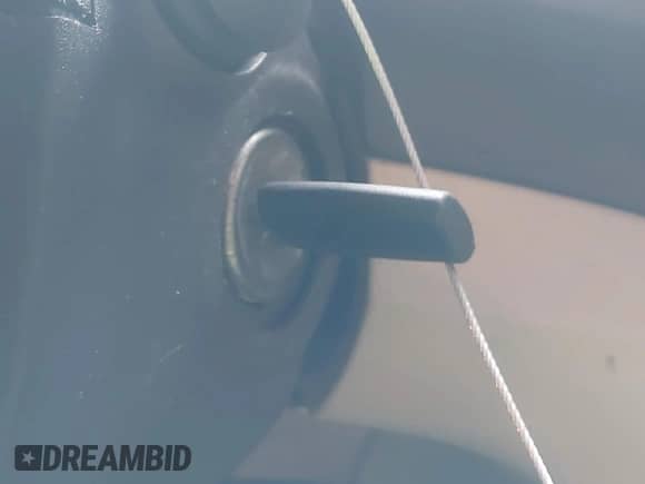 2012 Ford Fiesta S с VIN 3FADP4AJ0CM111635, выставлен на аукционе IAAI как лот 43046530 с пробегом 183 187 миль миль и . История ставок и продаж доступна на DreamBid. Изображение 11.