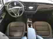 2023 Chevrolet Bolt EV 2LT z VIN 1G1FX6S02P4130315, wystawiony jako Copart lot #64375683 z przebiegiem 6 708 mil mil oraz . Historia ofert i sprzedaży dostępna na DreamBid. Obrazek 8.