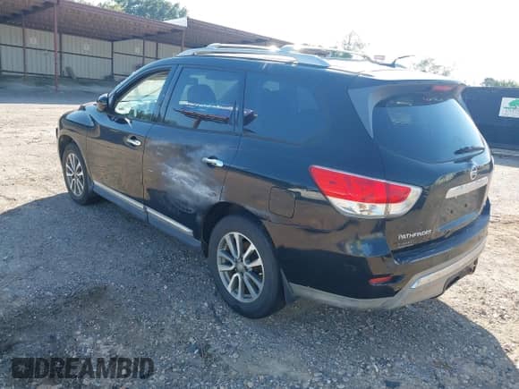2013 Nissan Pathfinder SV with VIN 5N1AR2MN6DC646946, listed as a IAAI auction lot 43372995 with 47,654 mi miles and . Bid and sale history available at DreamBid. Image 3.