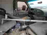 1999 Ford Econoline Cargo z VIN 1FTPS242XXHB40021, wystawiony jako Copart lot #54529975 z przebiegiem 230 560 mil mil oraz Szkoda całkowita • Salvage title. Historia ofert i sprzedaży dostępna na DreamBid. Obrazek 10.