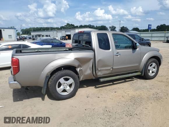 2008 Nissan Frontier SE with VIN 1N6AD06U28C408168, listed as a Copart auction lot 62821755 with 157,486 mi miles and Salvage title. Bid and sale history available at DreamBid. Image 3.
