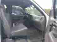 2003 Ford F-150 XL z VIN 1FTRX17W03NB82440, wystawiony jako IAAI lot #43477175 z przebiegiem Nie podano mil oraz . Historia ofert i sprzedaży dostępna na DreamBid. Obrazek 5.