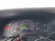 2000 Chevrolet Tahoe LT z VIN 1GNEK13T4YJ132641, wystawiony jako IAAI lot #42608716 z przebiegiem 159 189 mil mil oraz . Historia ofert i sprzedaży dostępna na DreamBid. Obrazek 7.