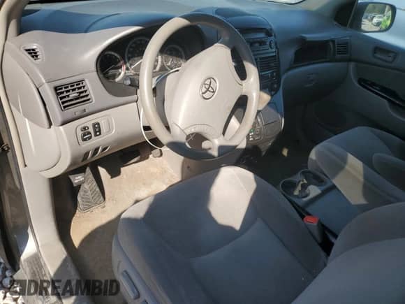 2005 Toyota Sienna CE с VIN 5TDZA23C35S288347, выставлен на аукционе Copart как лот 80896215 с пробегом Не указан миль и Чистый • Clean title. История ставок и продаж доступна на DreamBid. Изображение 8.