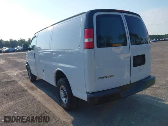 2018 Chevrolet Express Cargo с VIN 1GCWGAFP3J1261246, выставлен на аукционе IAAI как лот 43098642 с пробегом 138 431 миль миль и . История ставок и продаж доступна на DreamBid. Изображение 3.