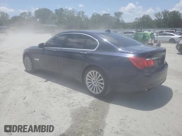 2010 BMW 7 Series 750i z VIN WBAKA8C52ACY35588, wystawiony jako Copart lot #61625825 z przebiegiem 149 974 mil mil oraz Czysty tytuł • Clean title. Historia ofert i sprzedaży dostępna na DreamBid. Obrazek 2.