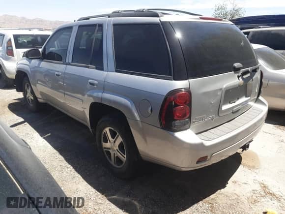 2007 Chevrolet TrailBlazer LT с VIN 1GNES13M472102704, выставлен на аукционе Copart как лот 49926515 с пробегом 54 870 миль миль и Списание • Salvage title. История ставок и продаж доступна на DreamBid. Изображение 2.