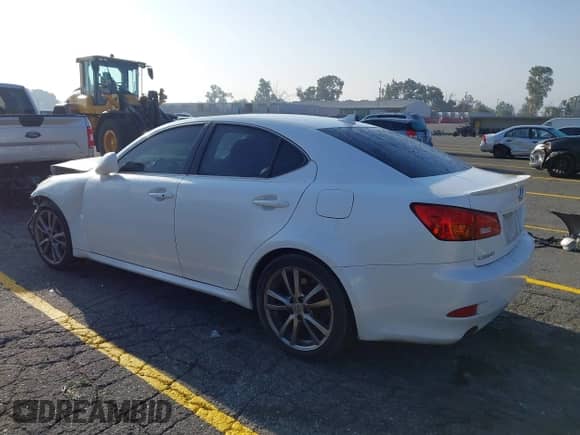 2008 Lexus IS 350 с VIN JTHBE262485018996, выставлен на аукционе IAAI как лот 43187324 с пробегом 245 498 миль миль и . История ставок и продаж доступна на DreamBid. Изображение 3.