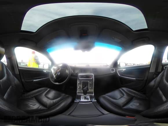 2012 Volvo S60 T6 с VIN YV1902FH7C2105461, выставлен на аукционе IAAI как лот 41323392 с пробегом 98 059 миль миль и . История ставок и продаж доступна на DreamBid. Изображение 18.
