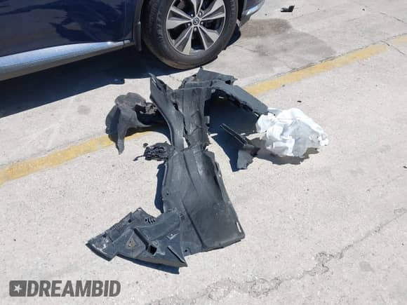 2024 Lexus IS 500 F Sport Performance z VIN JTHAP1D20R5005134, wystawiony jako IAAI lot #41833462 z przebiegiem 11 465 mil mil oraz . Historia ofert i sprzedaży dostępna na DreamBid. Obrazek 12.