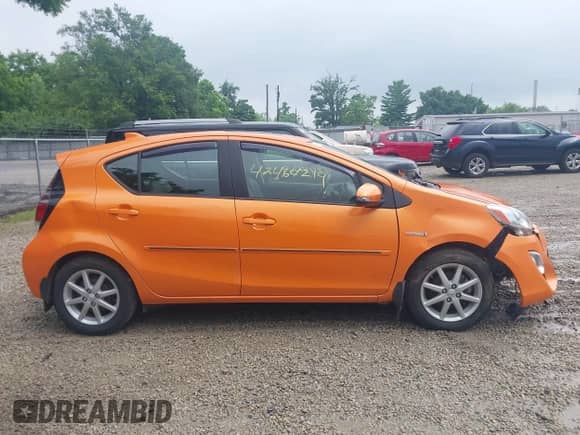 2015 Toyota Prius One z VIN JTDKDTB36F1108812, wystawiony jako IAAI lot #42464219 z przebiegiem 67 138 mil mil oraz . Historia ofert i sprzedaży dostępna na DreamBid. Obrazek 14.