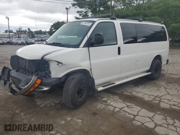 2014 Chevrolet Express Passenger LT с VIN 1GAZGYFG9E1207695, выставлен на аукционе Copart как лот 62146754 с пробегом 108 836 миль миль и Списание • Salvage title. История ставок и продаж доступна на DreamBid. Изображение 1.