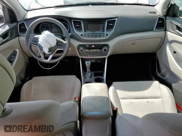 2018 Hyundai Tucson SE z VIN KM8J2CA47JU787987, wystawiony jako Copart lot #84050445 z przebiegiem 108 298 mil mil oraz Szkoda całkowita • Salvage title. Historia ofert i sprzedaży dostępna na DreamBid. Obrazek 8.
