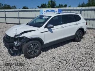 2024 Volkswagen Tiguan Wolfsburg Edition с VIN 3VV6B7AX9RM208592, выставлен на аукционе Copart как лот 62165985 с пробегом 15 173 миль миль и Чистый • Clean title. История ставок и продаж доступна на DreamBid. Изображение 1.