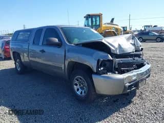 2008 Chevrolet Silverado 1500 1LT z VIN 2GCEK19C881210218, wystawiony jako IAAI lot #42500460 z przebiegiem 177 264 mil mil oraz . Historia ofert i sprzedaży dostępna na DreamBid. Obrazek 1.
