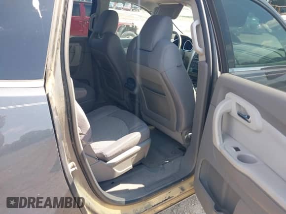 2011 Chevrolet Traverse 1LT with VIN 1GNKRGED9BJ302670, listed as a IAAI auction lot 42914164 with 145,109 mi miles and . Bid and sale history available at DreamBid. Image 8.