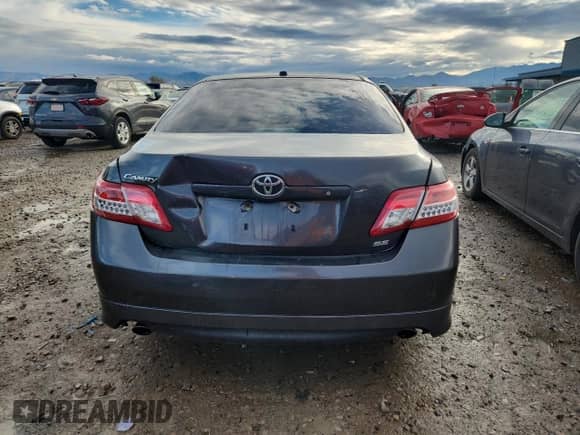 2010 Toyota Camry with VIN 4T1BF3EK0AU049739, listed as a Copart auction lot 82192925 with 185,177 mi miles and Salvage title. Bid and sale history available at DreamBid. Image 6.