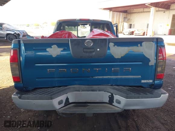 2003 Nissan Frontier XE z VIN 1N6ED26T03C413995, wystawiony jako IAAI lot #43089760 z przebiegiem 137 313 mil mil oraz . Historia ofert i sprzedaży dostępna na DreamBid. Obrazek 17.