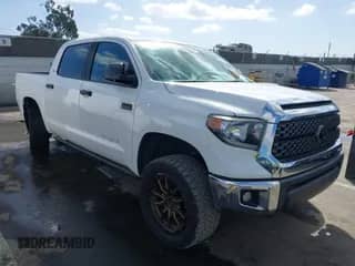 2020 Toyota Tundra SR5 с VIN 5TFEY5F1XLX263443, выставлен на аукционе IAAI как лот 41699642 с пробегом 39 154 миль миль и . История ставок и продаж доступна на DreamBid. Изображение 1.
