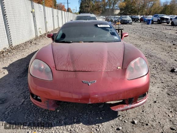 2005 Chevrolet Corvette с VIN 1G1YY24U055121120, выставлен на аукционе Copart как лот 87123205 с пробегом 83 664 миль миль и Списание • Salvage title. История ставок и продаж доступна на DreamBid. Изображение 5.
