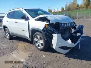 2022 Jeep Compass Latitude с VIN 3C4NJDBB3NT176785, выставлен на аукционе IAAI как лот 43361631 с пробегом 22 928 миль миль и . История ставок и продаж доступна на DreamBid. Изображение 1.