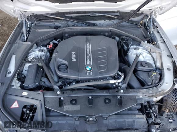 2015 BMW 5 Series 535d xDrive z VIN WBAFV3C50FD686494, wystawiony jako Copart lot #45601615 z przebiegiem 128 181 mil mil oraz Szkoda całkowita • Salvage title. Historia ofert i sprzedaży dostępna na DreamBid. Obrazek 11.