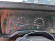 2003 Jeep Wrangler X z VIN 1J4FA39S53P341414, wystawiony jako Copart lot #61001005 z przebiegiem 100 676 mil mil oraz Szkoda całkowita • Salvage title. Historia ofert i sprzedaży dostępna na DreamBid. Obrazek 9.