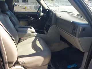 2003 Chevrolet Tahoe LT с VIN 1GNEC13Z03J273748, выставлен на аукционе IAAI как лот 43450465 с пробегом 386 168 миль миль и . История ставок и продаж доступна на DreamBid. Изображение 5.
