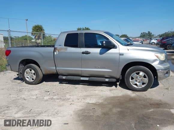 2007 Toyota Tundra SR5 с VIN 5TFRT54107X011547, выставлен на аукционе IAAI как лот 43531368 с пробегом 155 733 миль миль и . История ставок и продаж доступна на DreamBid. Изображение 13.