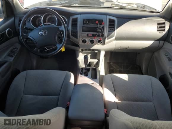 2011 Toyota Tacoma с VIN 3TMMU4FN6BM033715, выставлен на аукционе Copart как лот 86179795 с пробегом 184 895 миль миль и Списание • Salvage title. История ставок и продаж доступна на DreamBid. Изображение 8.